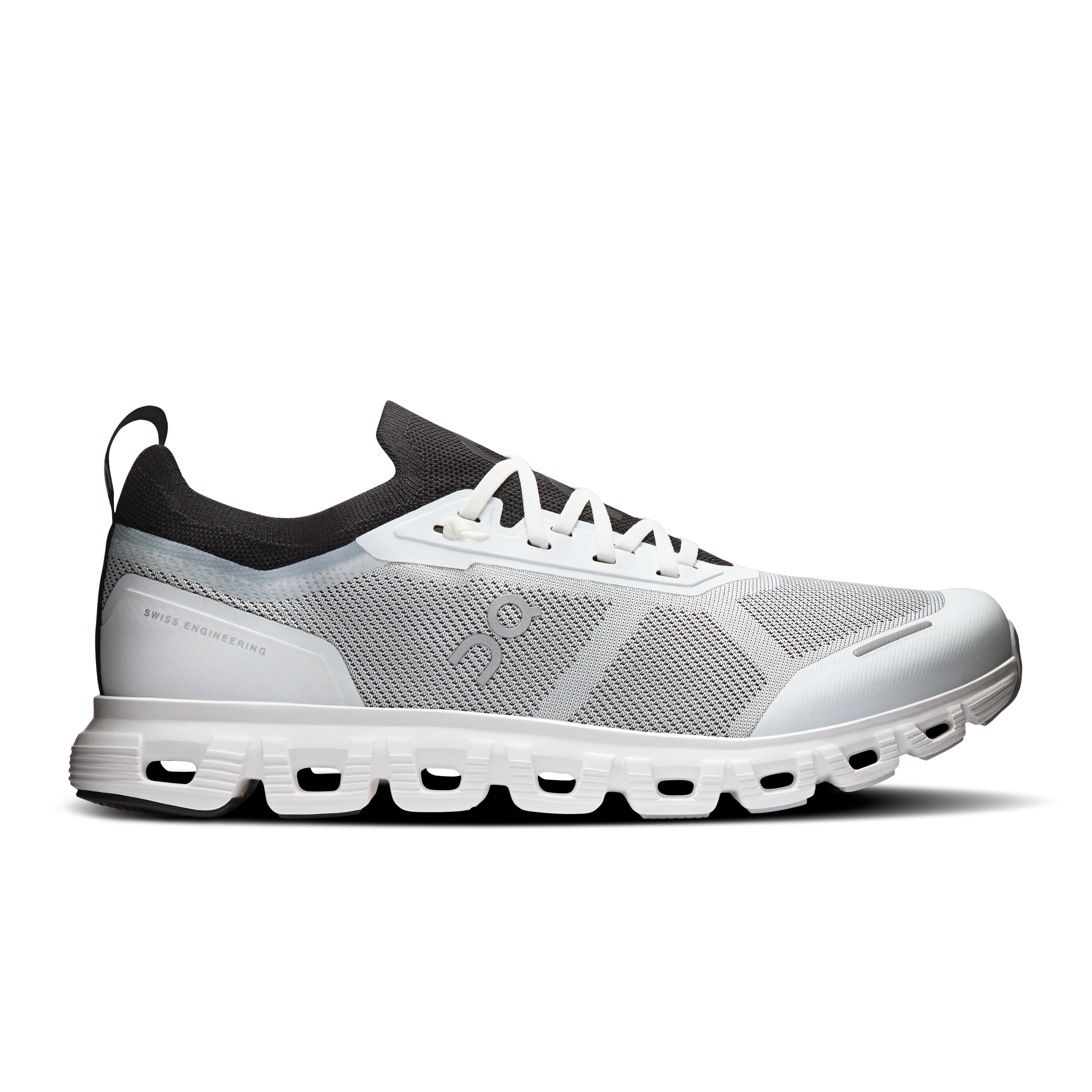 On Running Men's Cloud 6 Versa Shoes - White / Black